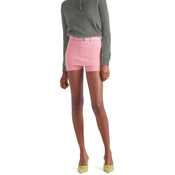 Prada Jacquard Belted Waist Shorts
skort 44 - Picture 3 of 15